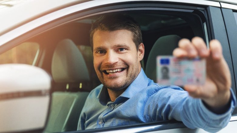 Tipos de licencia de conducir en Chile ¿Cuáles aplican para cada vehículo?