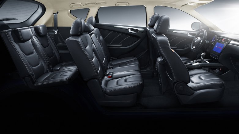 ¿Cuántas personas pueden viajar en un auto? ¡Evita esta multa!